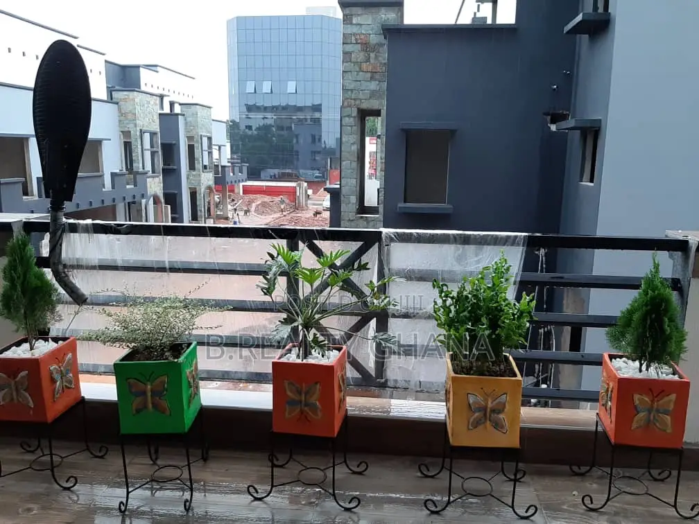 Furnished 3bdrm Apartment in Airport Residential Area for sale in Airport Residential Area