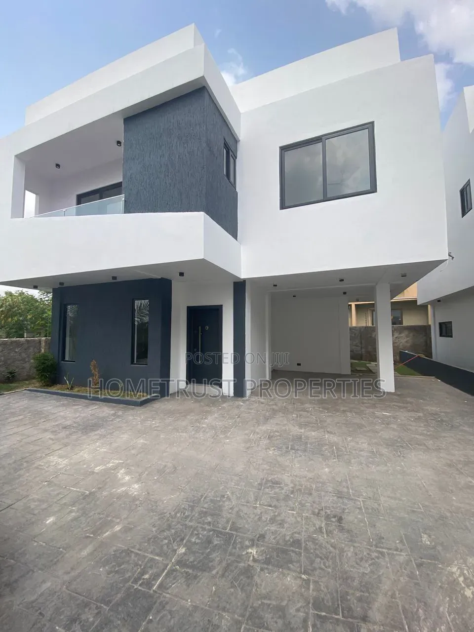 2bdrm Duplex in Ashaley Botwe School, Nmai-Dzorn for sale in Nmai-Dzorn