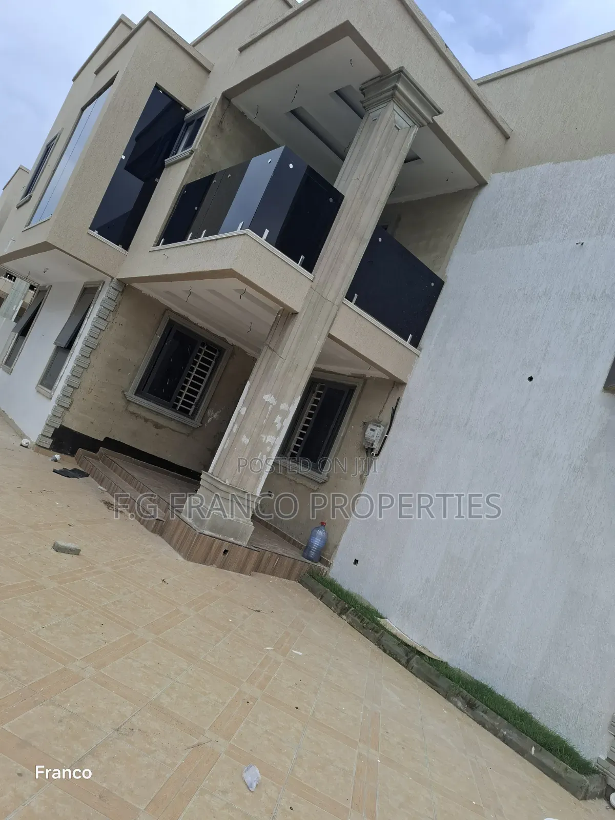 3bdrm House in Kg Franco Properties, Baatsona Total for sale in Baatsona Total