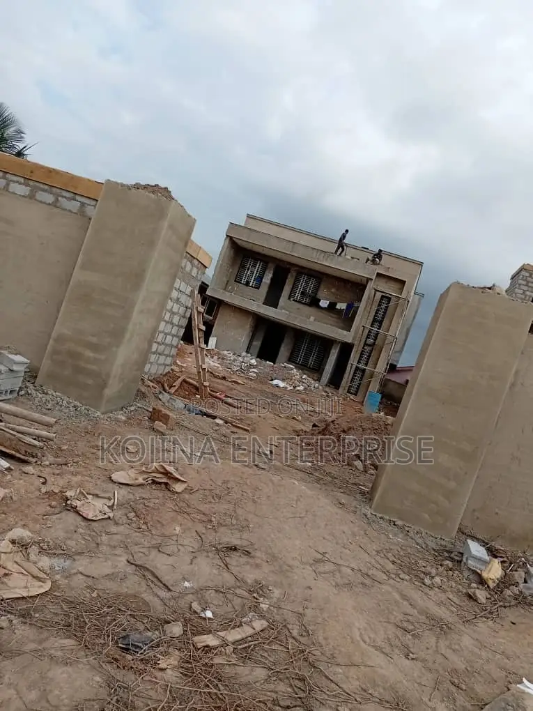 Furnished 5bdrm Townhouse/Terrace in Daban, Kumasi Metropolitan in Kumasi Metropolitan