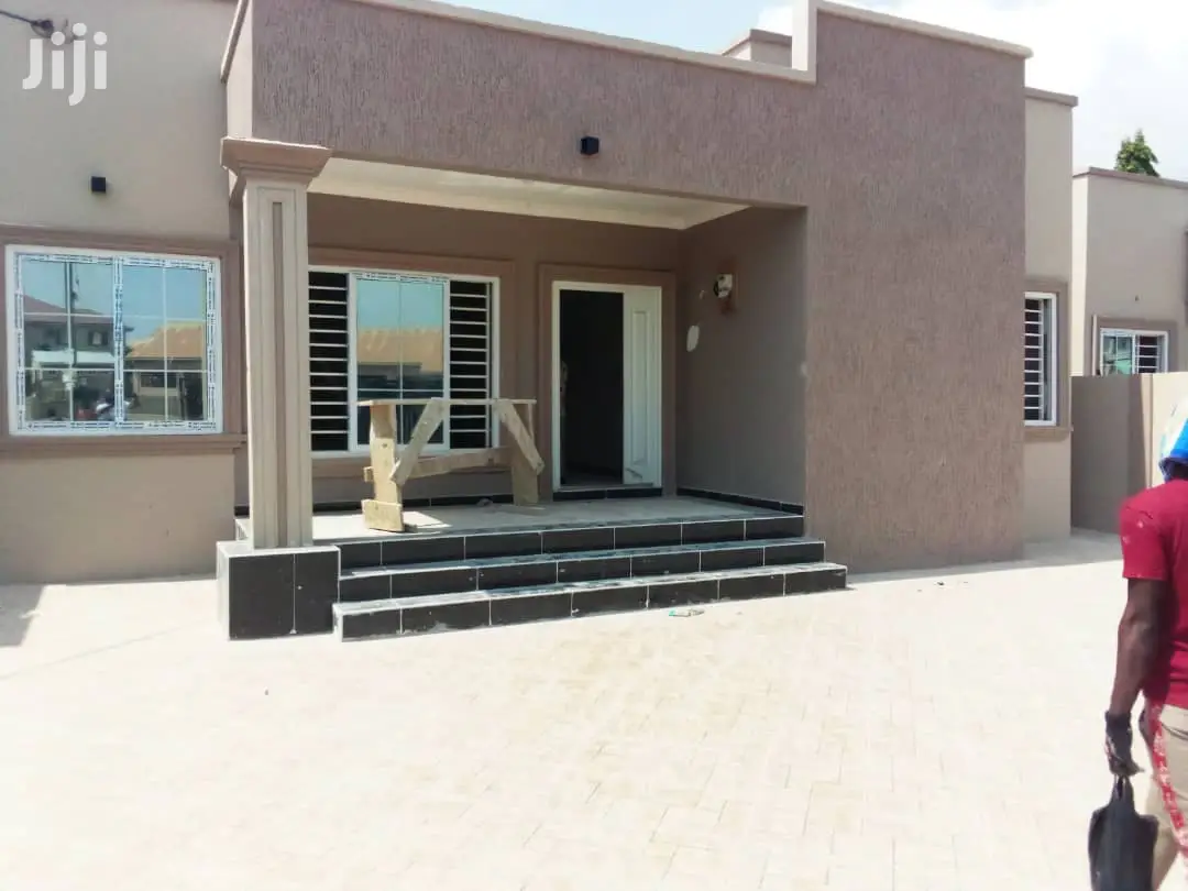 4bdrm House in Spintex for Sale in Spintex