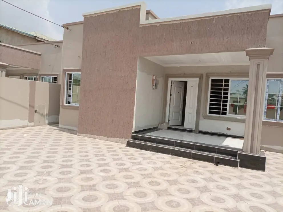 4bdrm House in Spintex for sale in Spintex