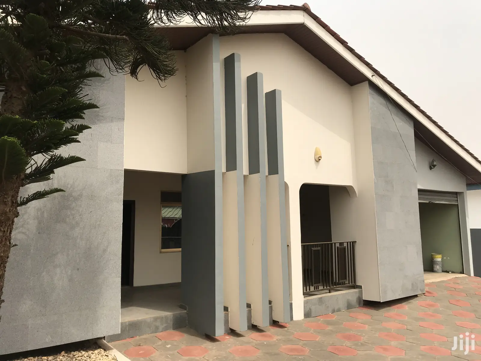 4 Bedrooms House for Rent at Community 18 in Tema Metropolitan