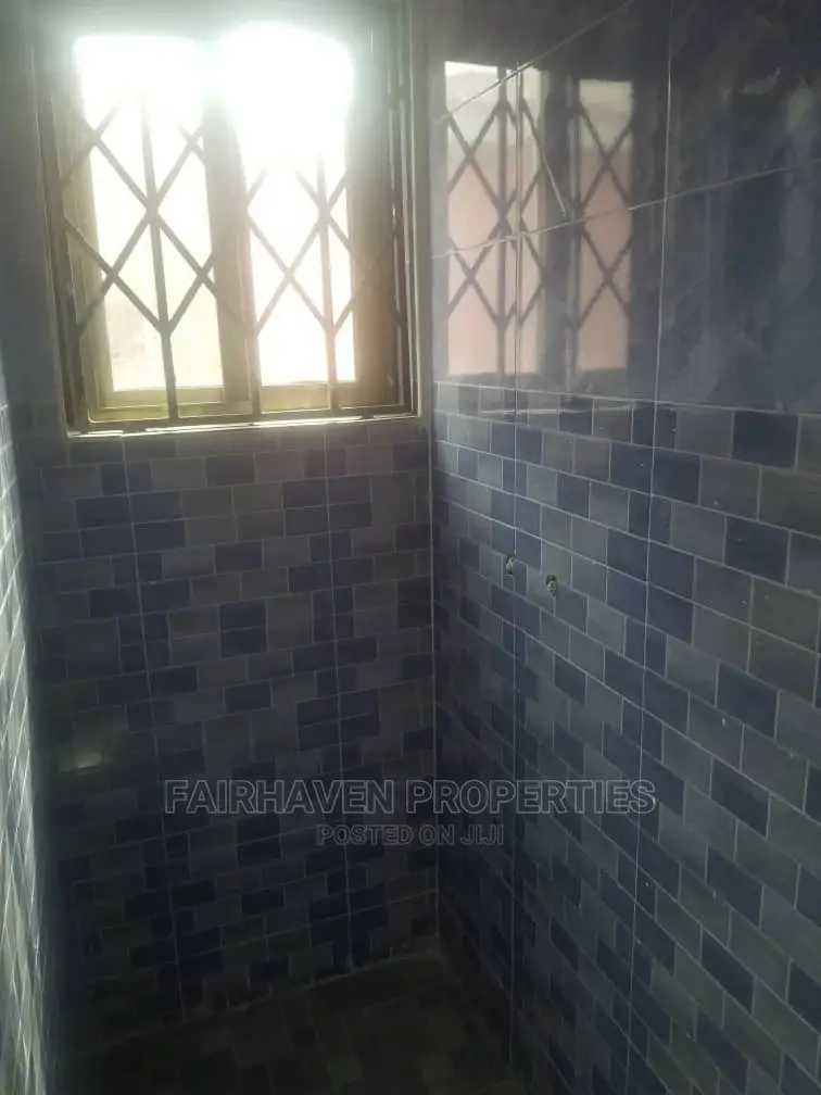 2bdrm Block of Flats in Fh, Trade Fair for rent in Trade Fair