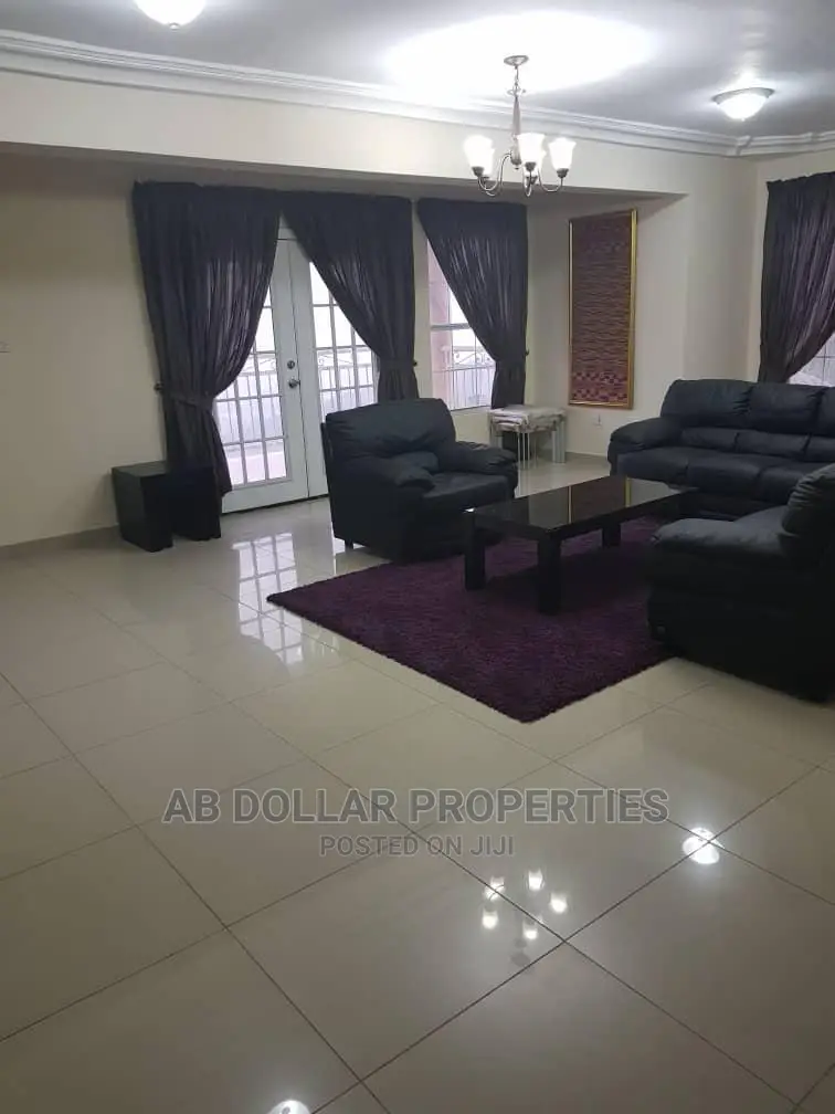 22 Bedroom House For Sale in Akuapim South