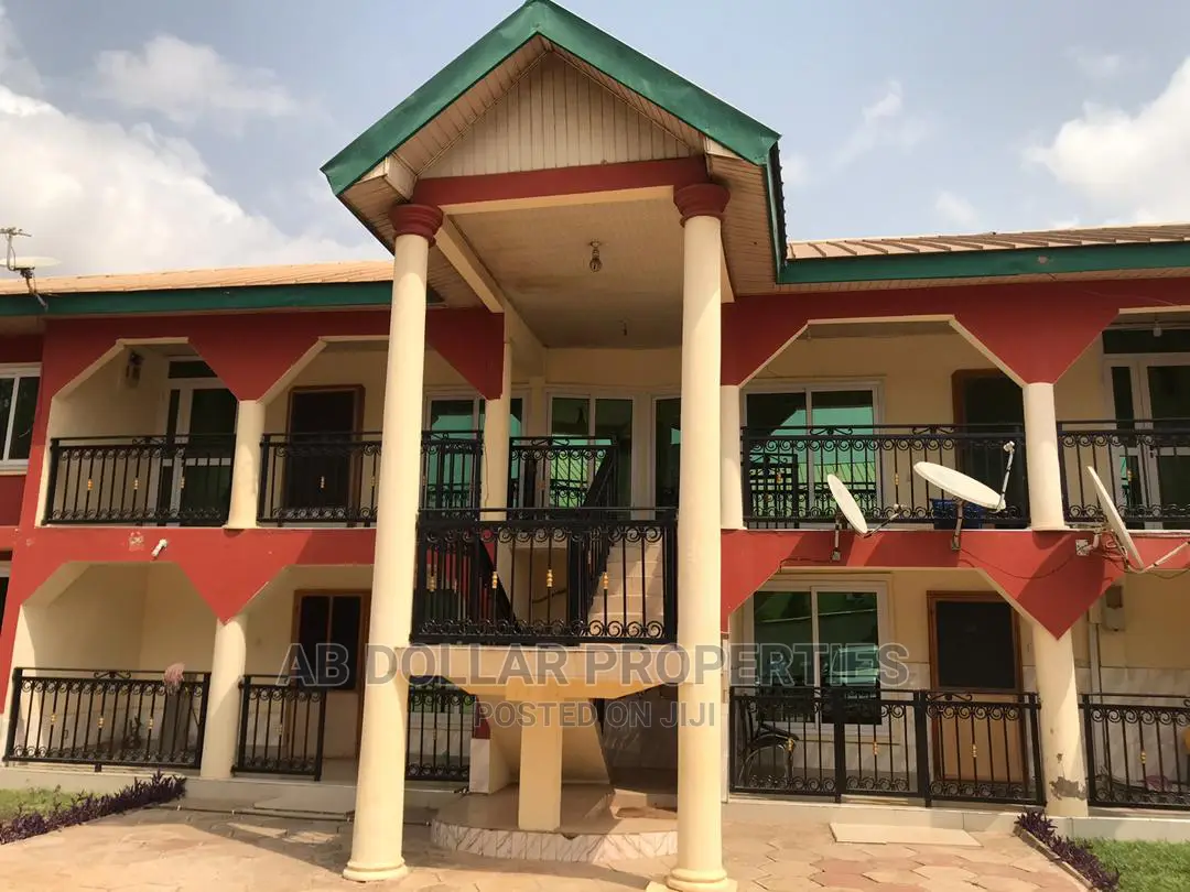 Furnished 3bdrm Block of Flats in Baatsona Total for rent in Baatsona Total