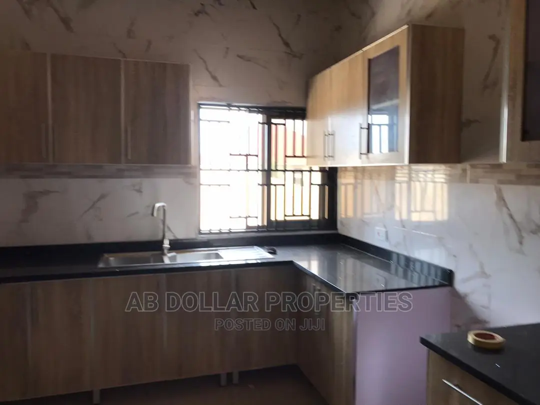 Furnished 3bdrm Block of Flats in Baatsona Total for rent in Baatsona Total