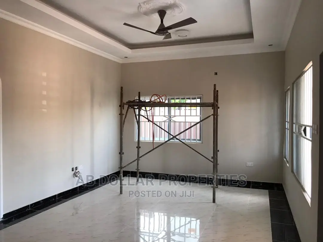 3 Bedroom House for Sale in Baatsona Total
