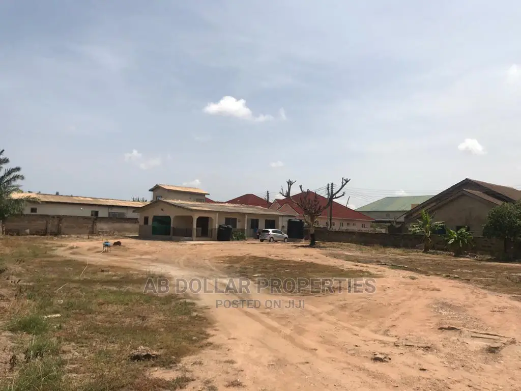 Two Plots of Land for Sale in Manet Court