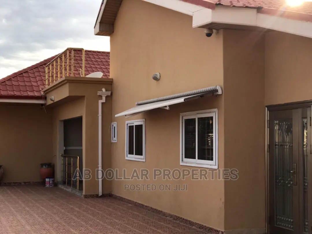 5 Bedrooms House for Rent Spintex in Spintex