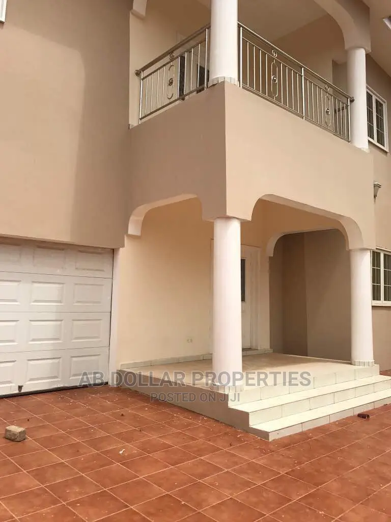 4 Bedroom House for Rent in Spintex