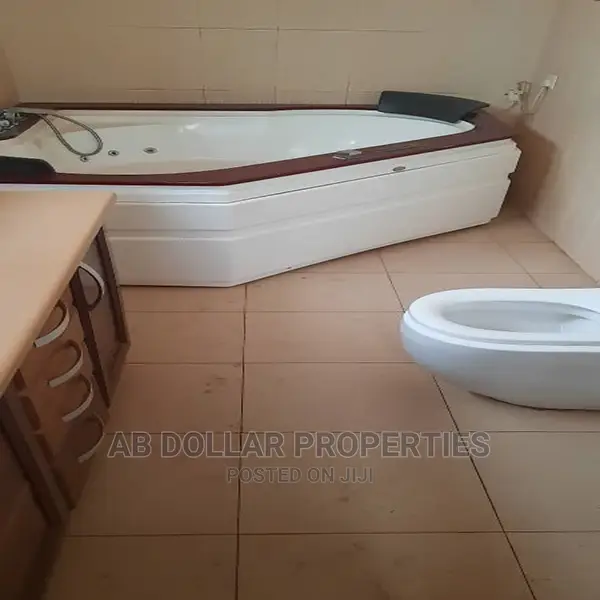 5 Bedroom House for Rent in Baatsona Total