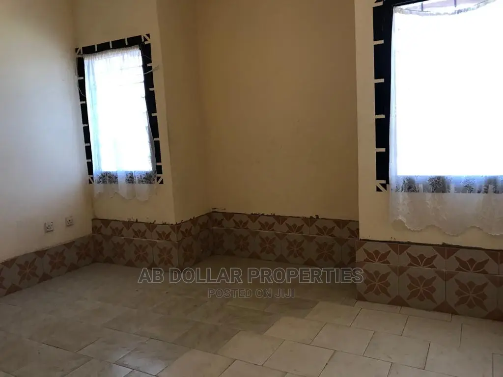 4bdrm House in Spintex for Rent in Spintex