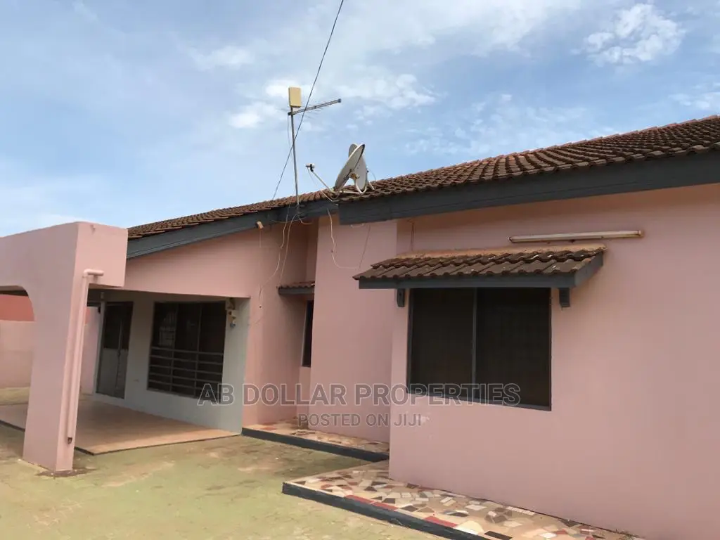 4bdrm House in Spintex for Rent in Spintex