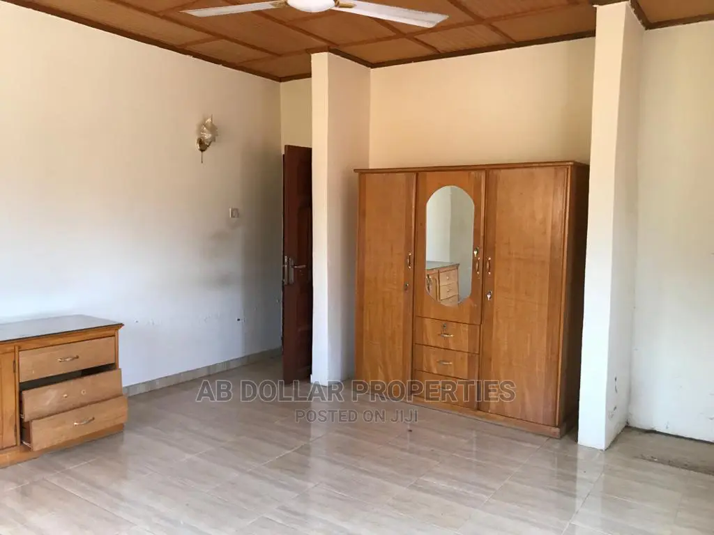 5bdrm House in Spintex for rent in Spintex