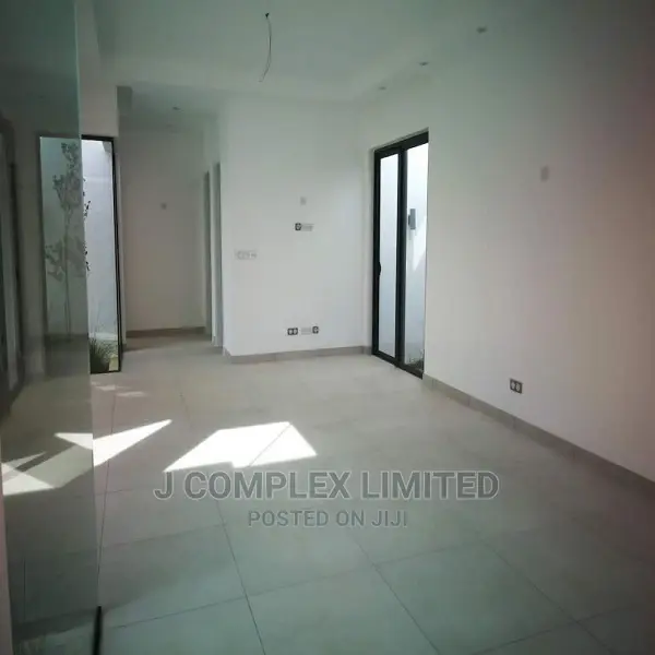 3bdrm Apartment in Adjiringanor, American House for sale in American House