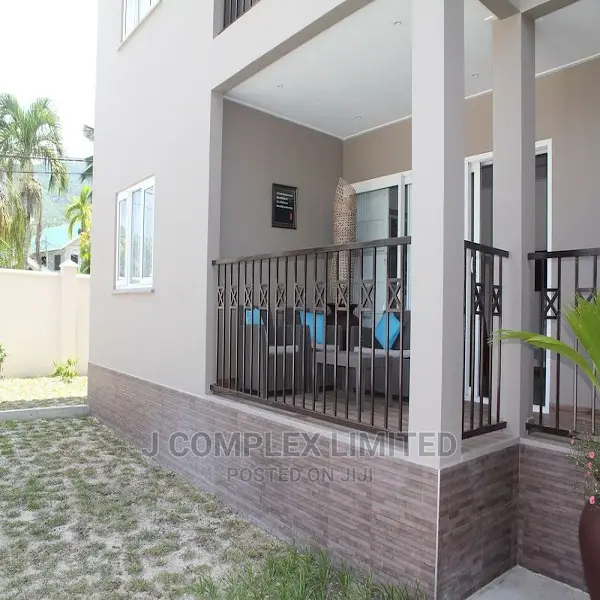3bdrm Apartment in Adjiringanor, American House for sale in American House