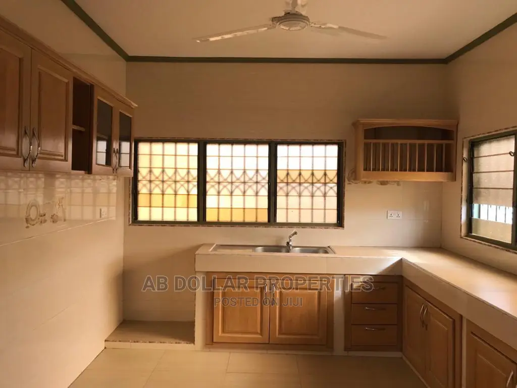 3bdrm House in Spintex for rent in Spintex