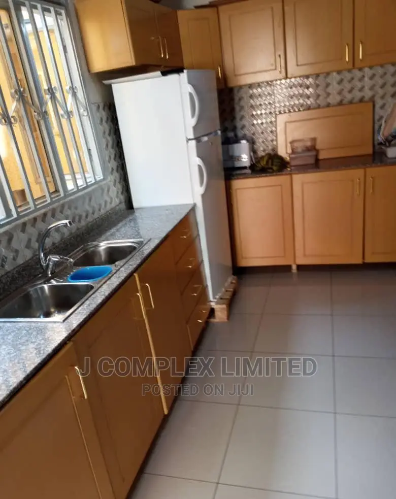 4bdrm Townhouse / Terrace in Abelemkpe, Lincoln School Area for rent in Lincoln School Area