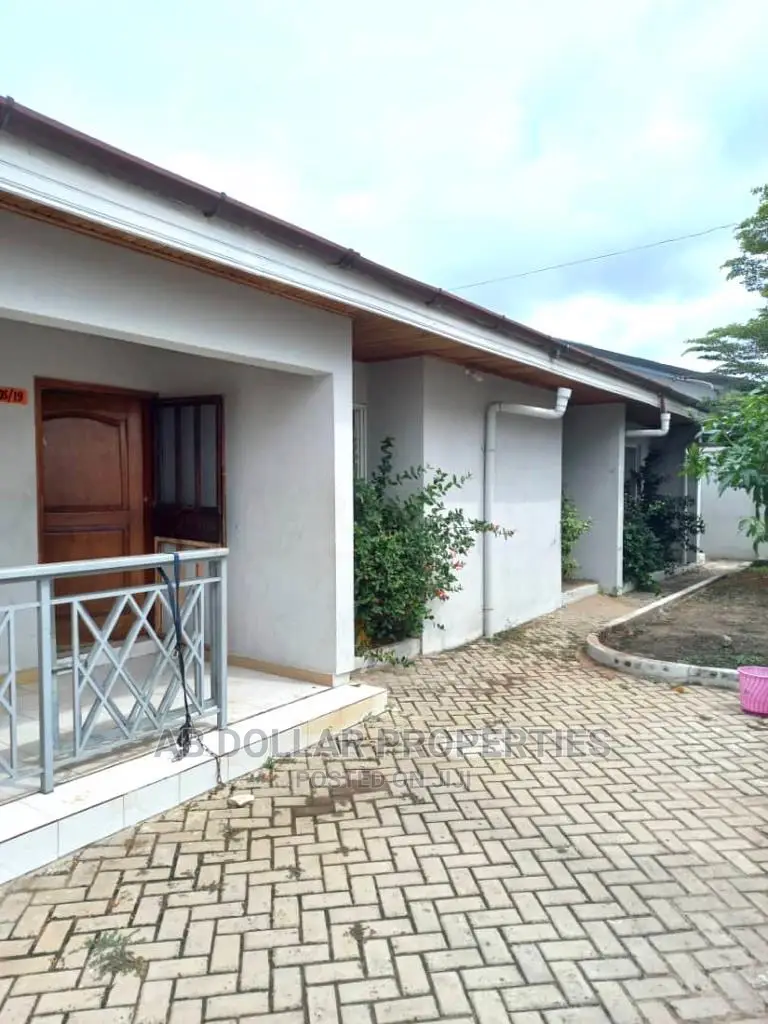 4bdrm House in Spintex for rent in Spintex