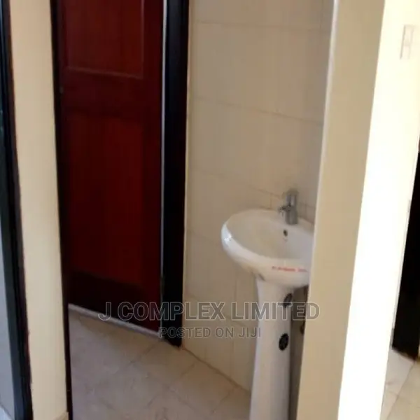 1bdrm Apartment in Osu Ako Adjei for rent in Osu Ako-Adjei