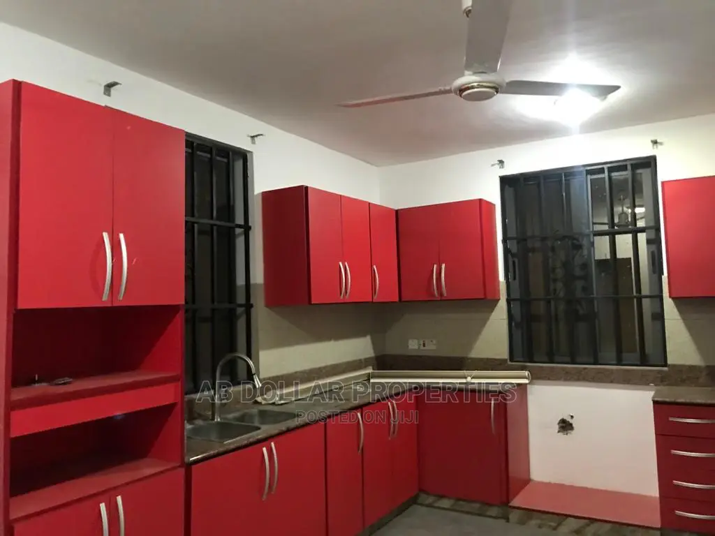 4bdrm House in Spintex for Rent in Spintex