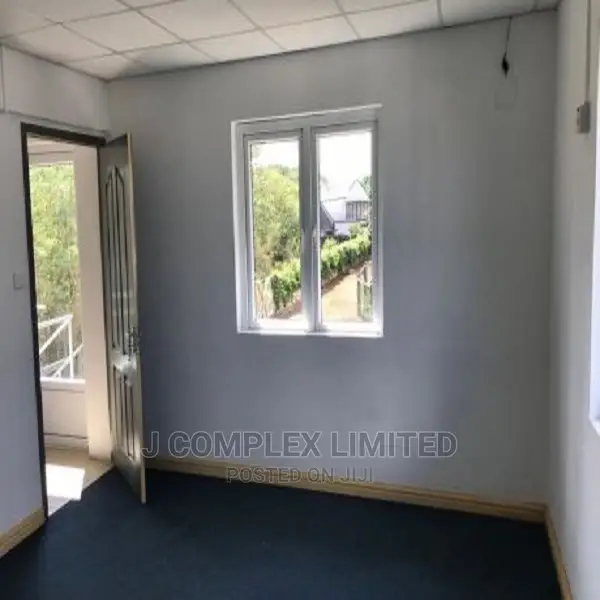 2bdrm Apartment in South La Estate, Estates for rent in Estates