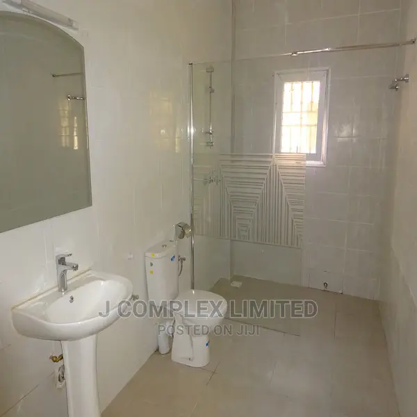 2bdrm Apartment in South La Estate, Estates for rent in Estates