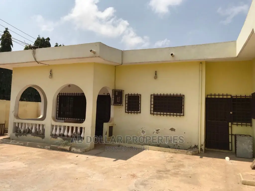 3bdrm House in Spintex for rent in Spintex