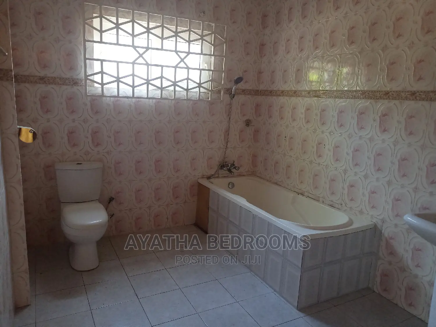 4bdrm House in Ayathar Bedroom, Teshie for Rent in Teshie
