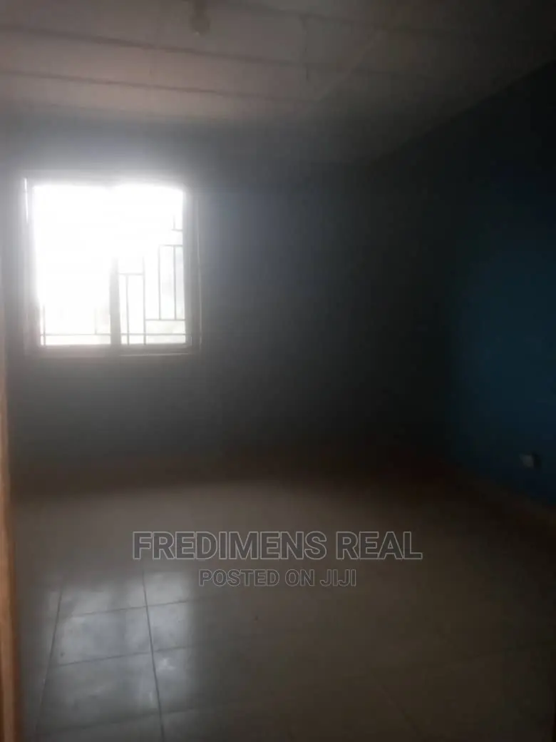 8bdrm House in Fredimens Real, Kumasi Metropolitan for sale in Kumasi Metropolitan