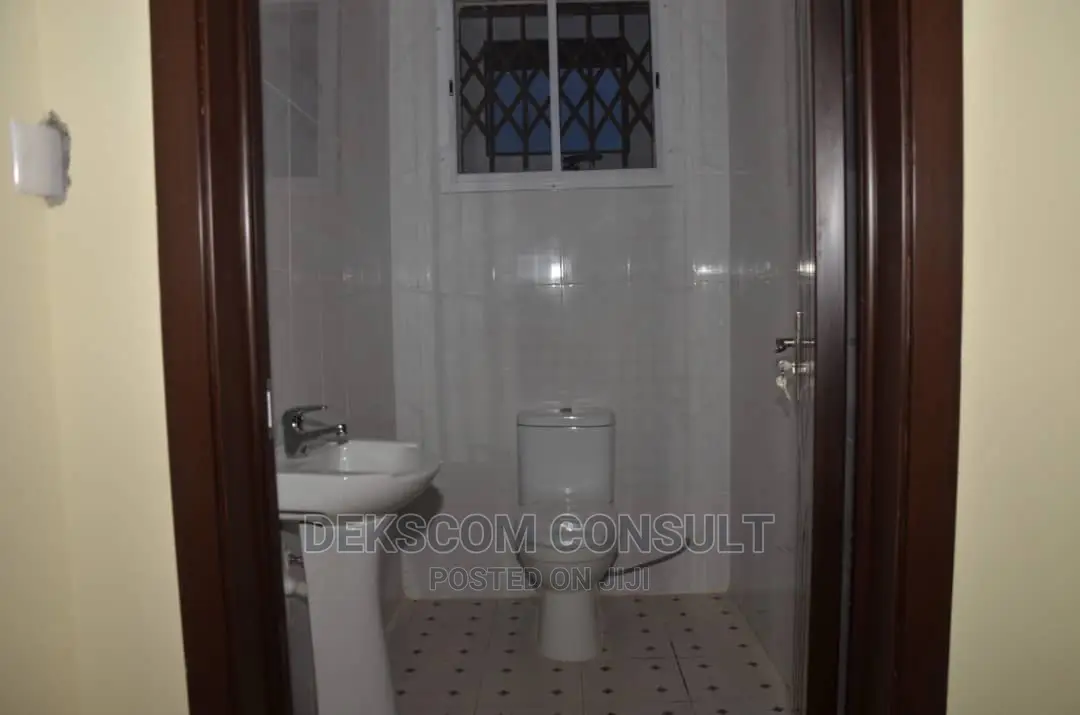 3bdrm House in Adenta for sale in Adenta