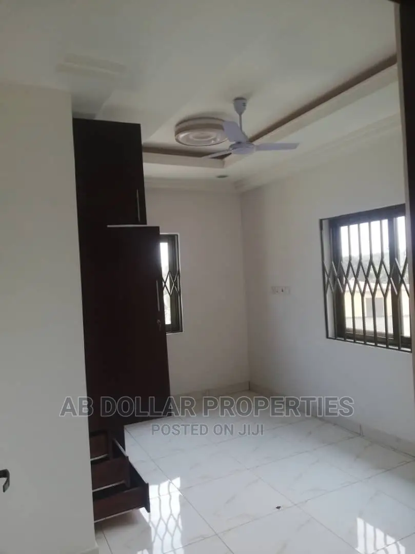 2 Bedroom Apartment for Rent at Sakumono in Spintex