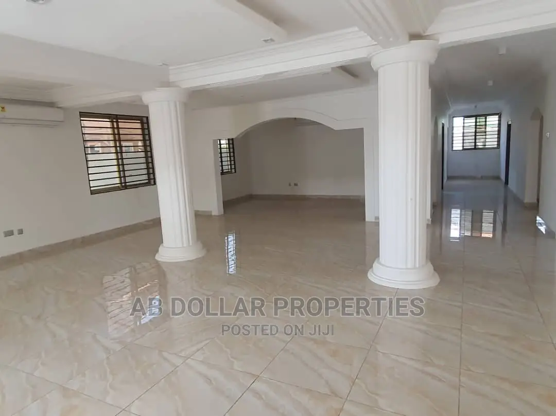 4bdrm House in Spintex for Sale in Spintex