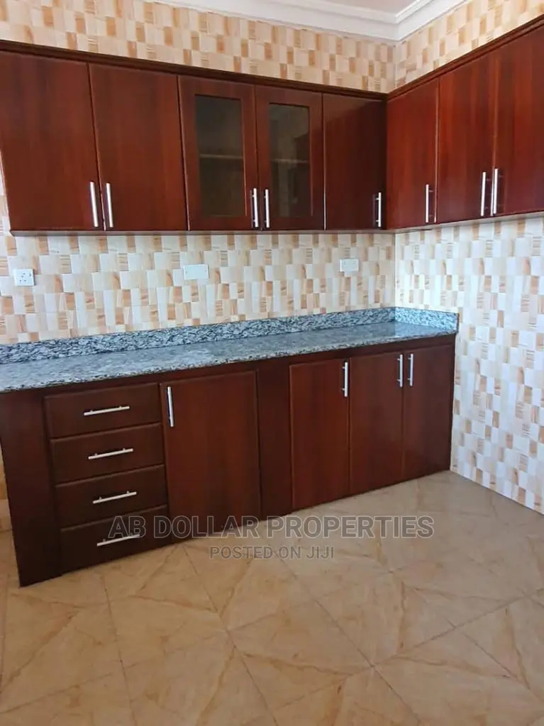 5bdrm House in Spintex for Rent in Spintex