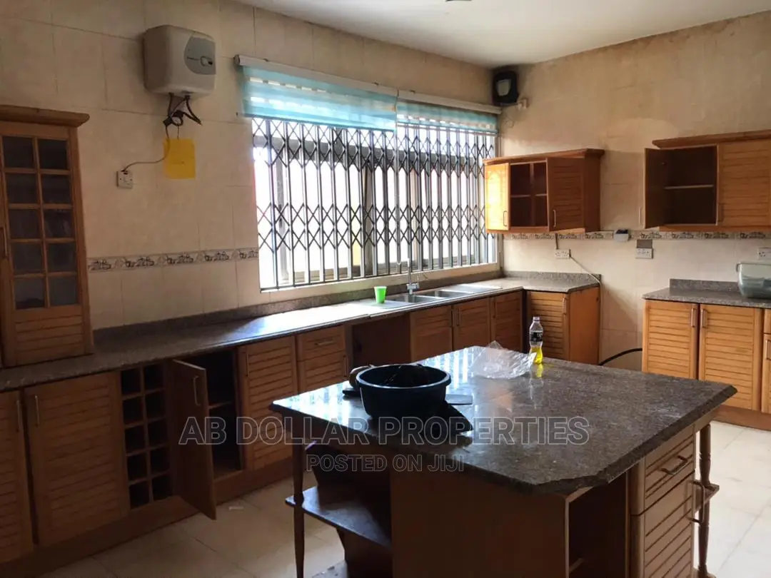 5bdrm House in Spintex for Rent in Spintex