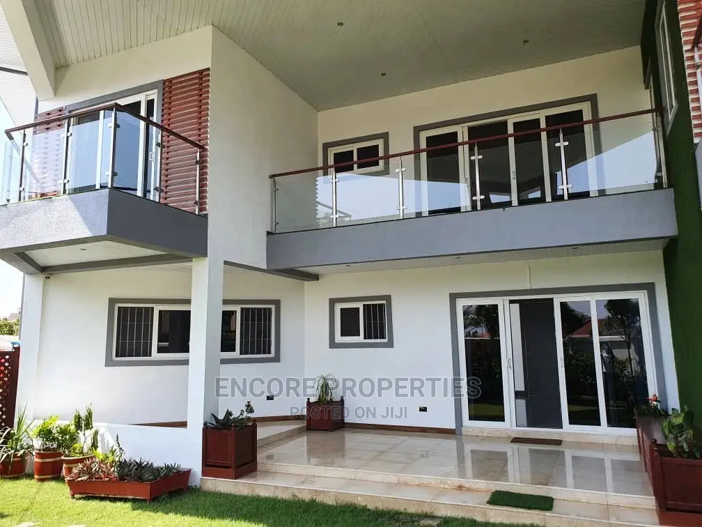 4bdrm Mansion in Airport Hills, Cantonments for Sale in Cantonments