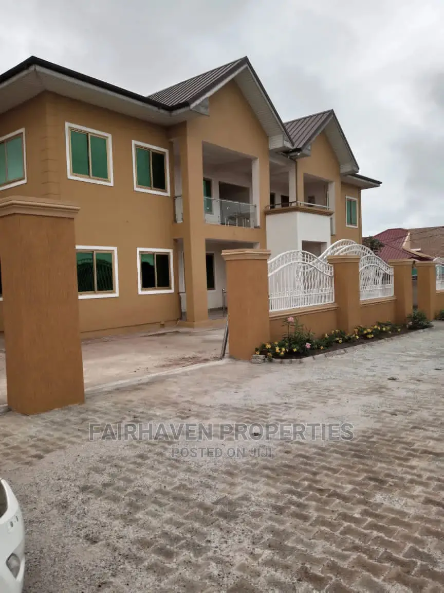 3bdrm Apartment in Tseaddo Roundabout, Airport Residential Area in Airport Residential Area