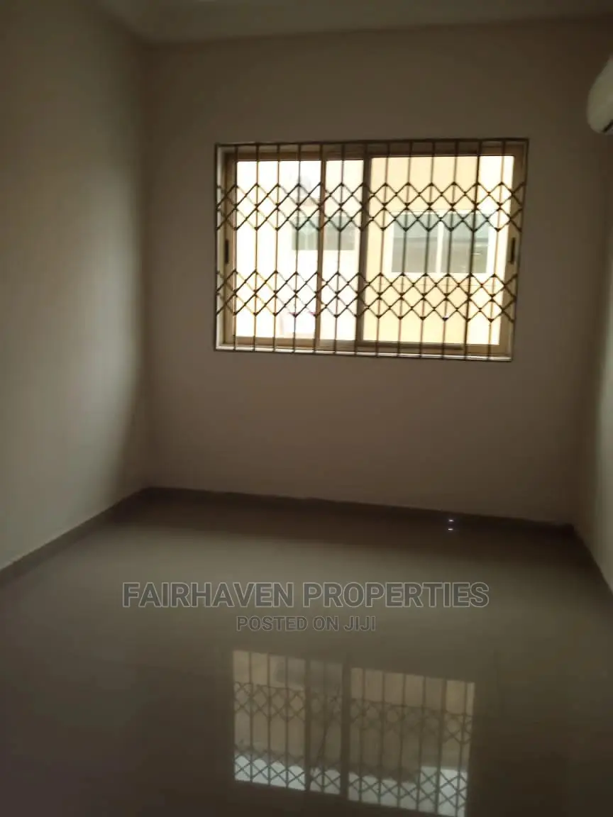 3bdrm Apartment in Tseaddo Roundabout, Airport Residential Area in Airport Residential Area