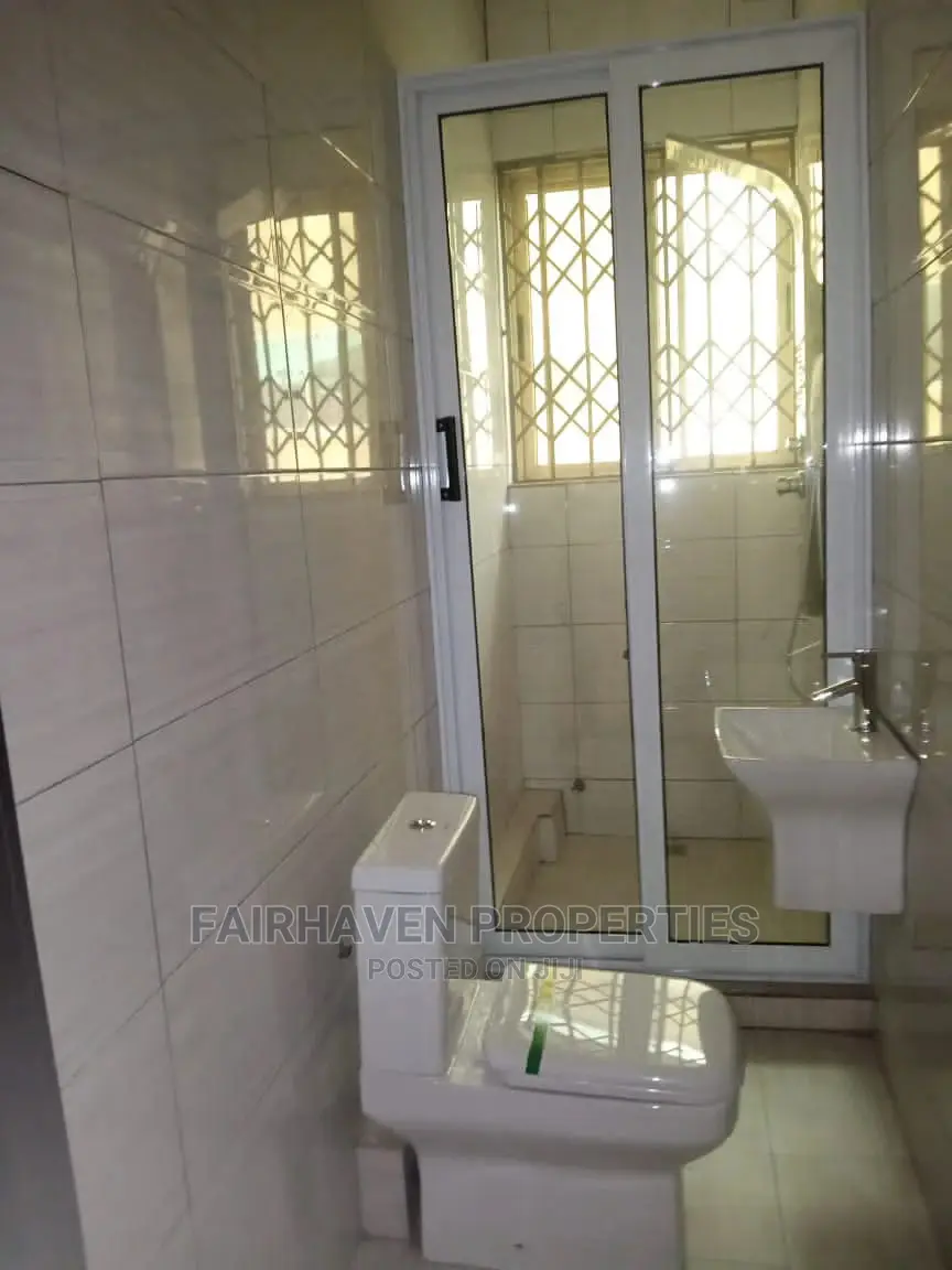 3bdrm Apartment in Tseaddo Roundabout, Airport Residential Area in Airport Residential Area