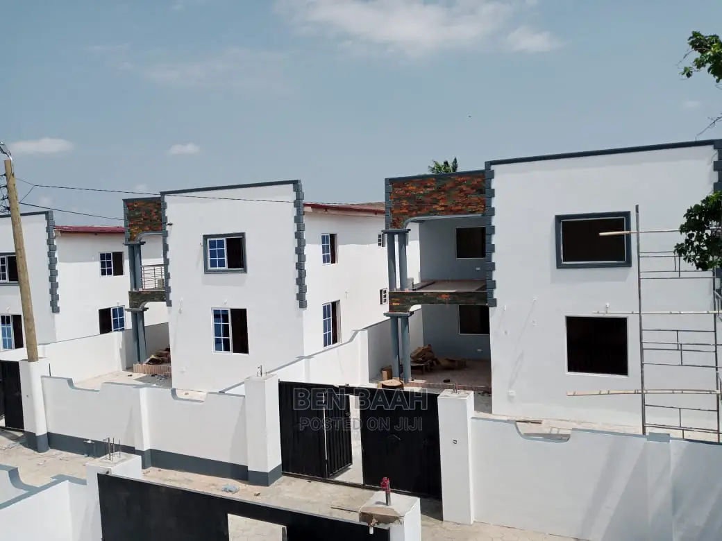 4bdrm Duplex in Ben Properties, Ga East Municipal for sale in Ga East Municipal