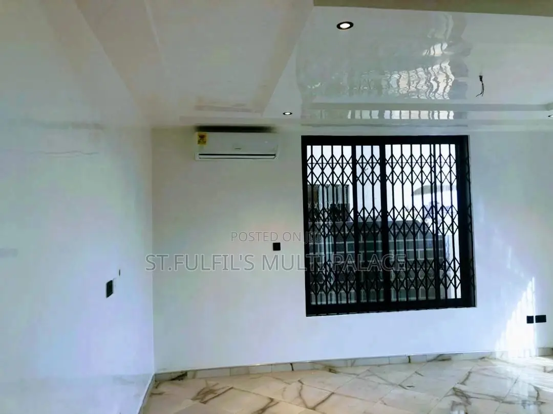 5bdrm House in Adenta for Sale in Adenta