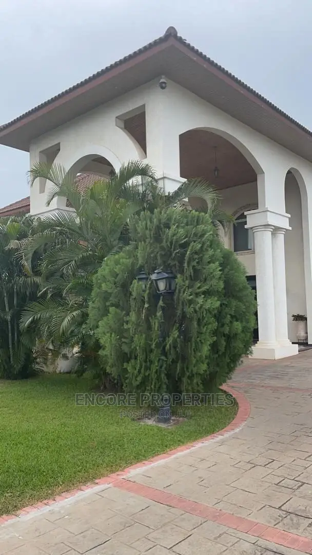 Furnished 6bdrm Duplex in Trasacco, East Legon for Sale in East Legon