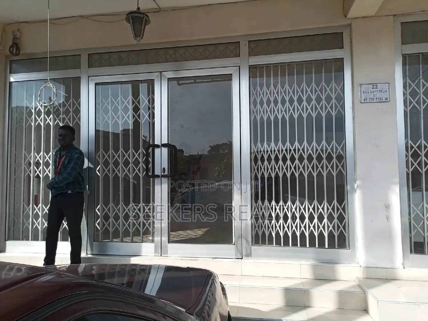 Big Spacious Shop at Osu for Rent in Osu