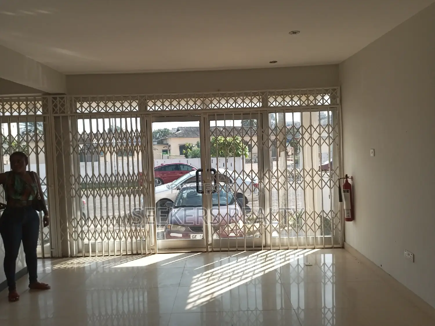 Big Spacious Shop at Osu for Rent in Osu
