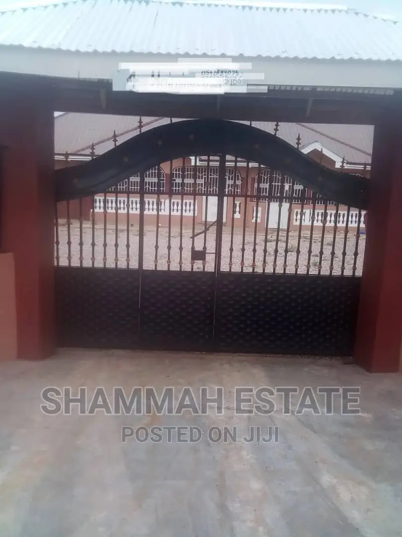 Furnished 8bdrm House in Aiding Estate Sunyani Municipal for rent in Sunyani Municipal