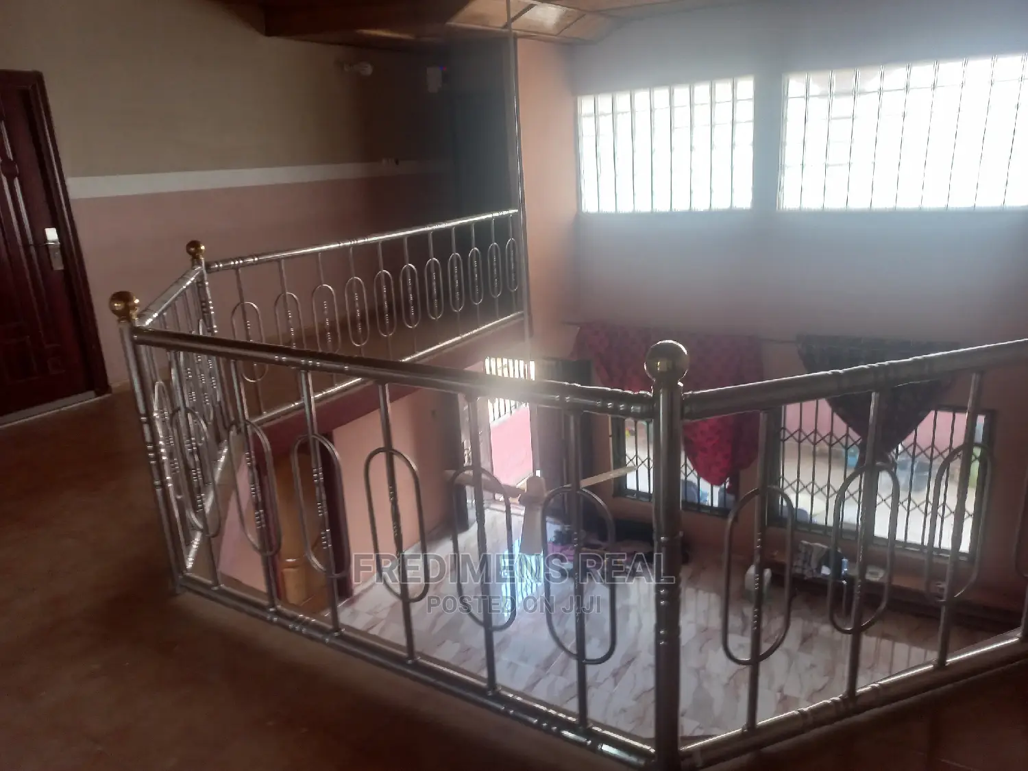 8bdrm House in Apatrapa For Sale, Kumasi Metropolitan for sale in Kumasi Metropolitan