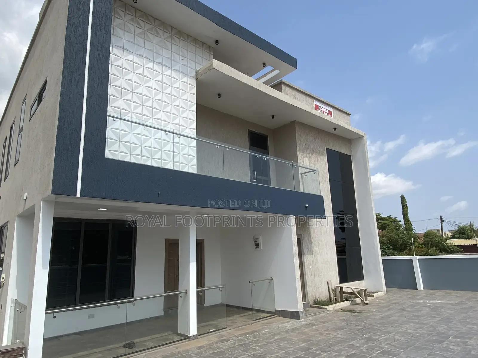 5bdrm House in Ashaley Botwe for sale in Ashaley Botwe