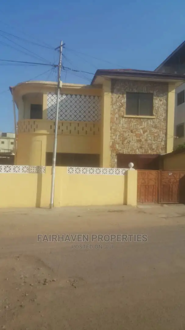 Building for Rent at Adabraka (Suitable 4 Clinic,Residence) in Accra Metropolitan