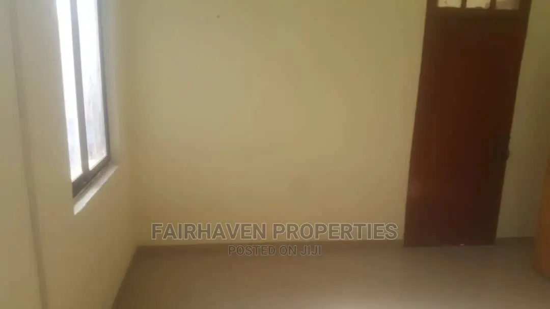 Building for Rent at Adabraka (Suitable 4 Clinic,Residence) in Accra Metropolitan